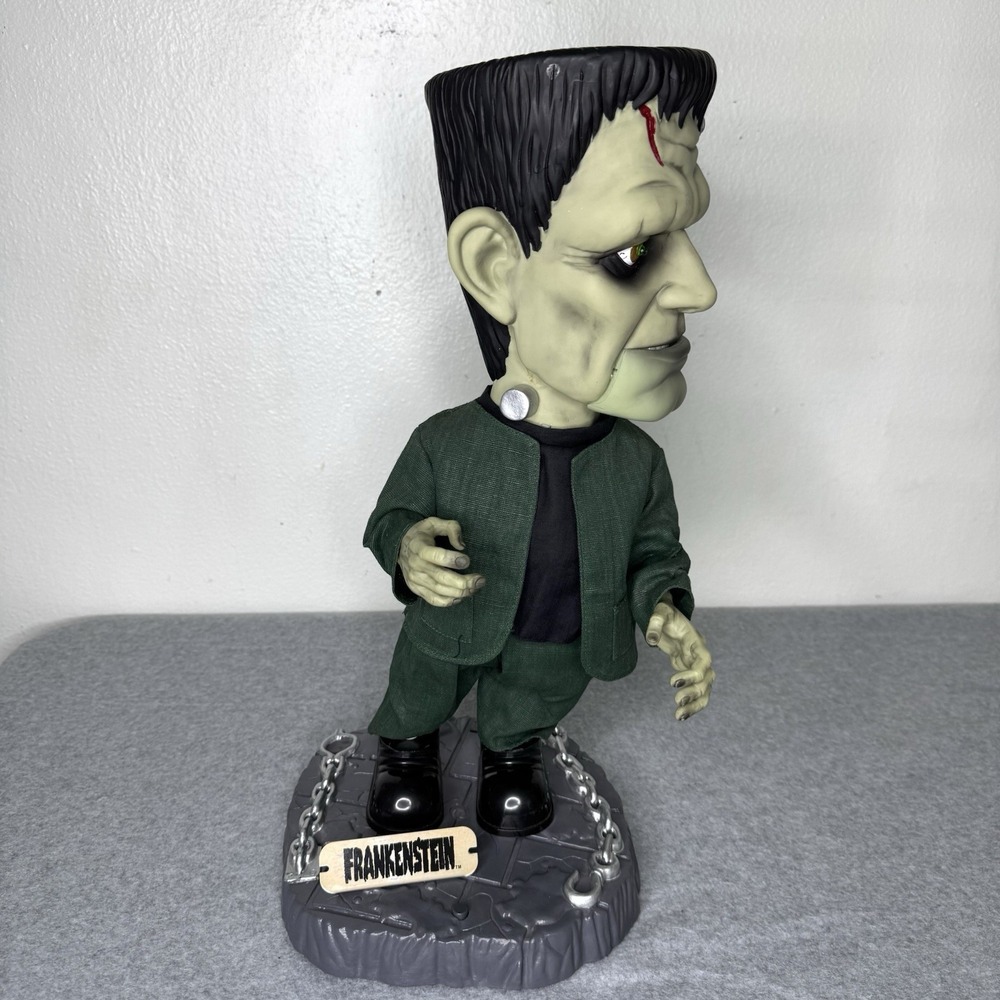Gemmy Universal Studios Big Head Frankenstein‎ Sings Dancing Monster Mash